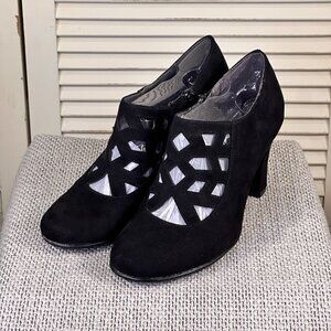 Aerosoles Vintage Black Vegan Suede Zip Up Casual Low Ankle Bootie Heel Size 7.5